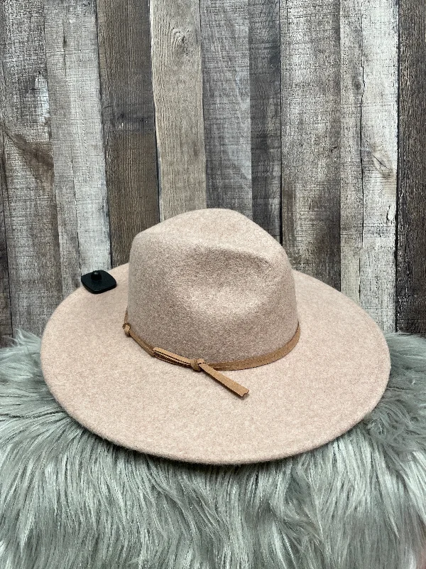 Hat Other By Universal Thread